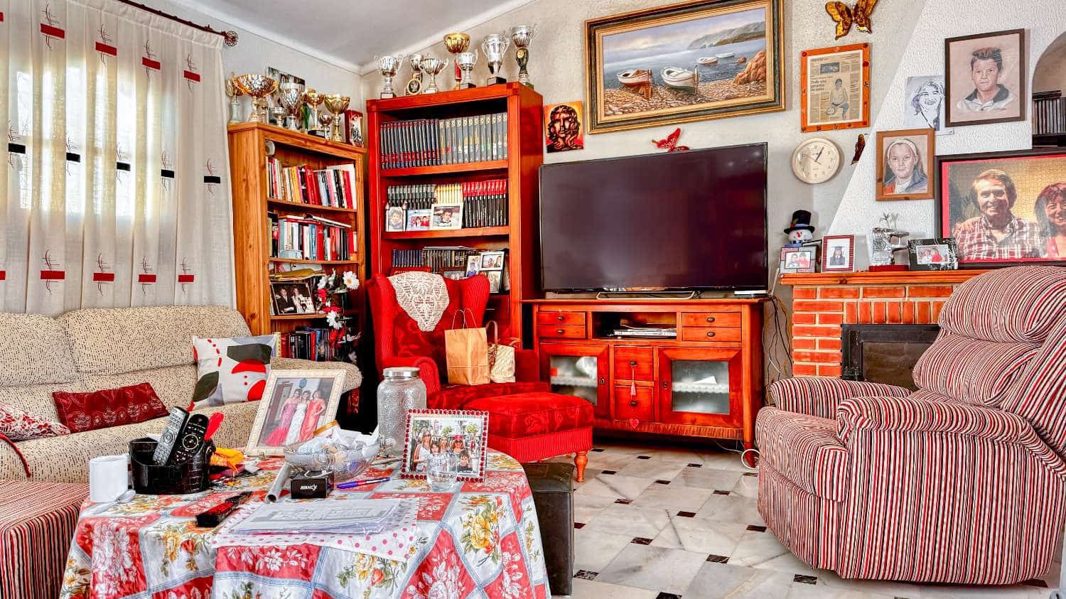 3 sovrum Villa till salu i Nerja med pool - 650 000 € (Ref: 9228168)