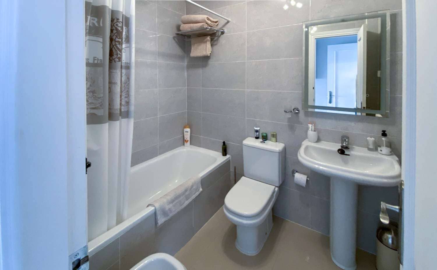 2 bedroom Beach Apartment for sale in Nerja with pool - € 339,000 (Ref: 9232250)