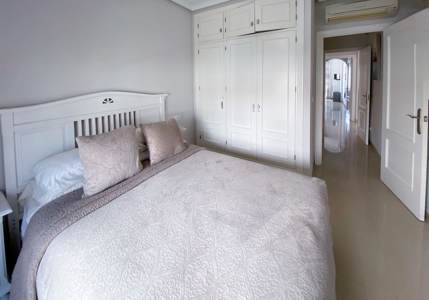 2 bedroom Beach Apartment for sale in Nerja with pool - € 339,000 (Ref: 9232250)