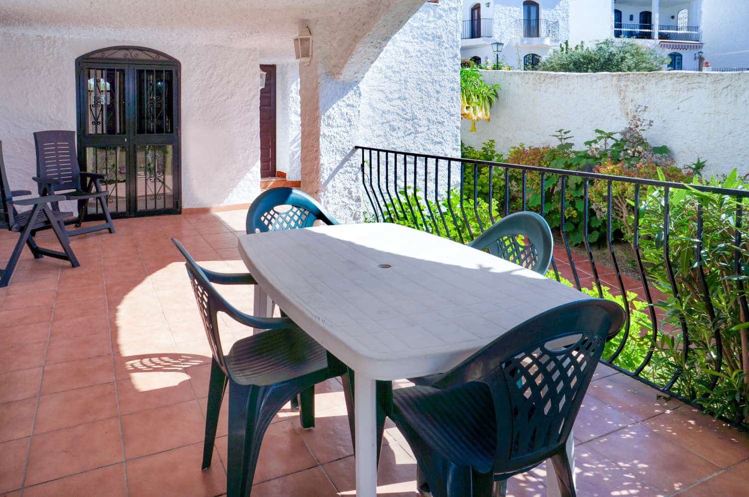 4 sovrum Villa till salu i Nerja med pool - 450 000 € (Ref: 9256719)