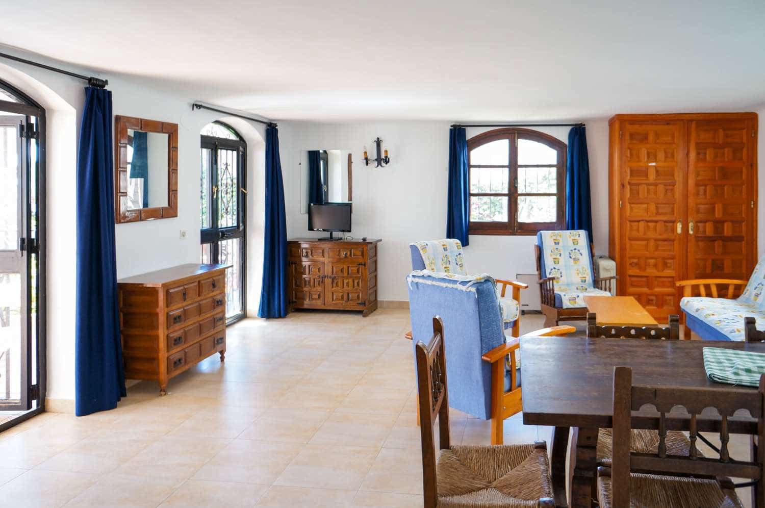 4 sovrum Villa till salu i Nerja med pool - 450 000 € (Ref: 9256719)