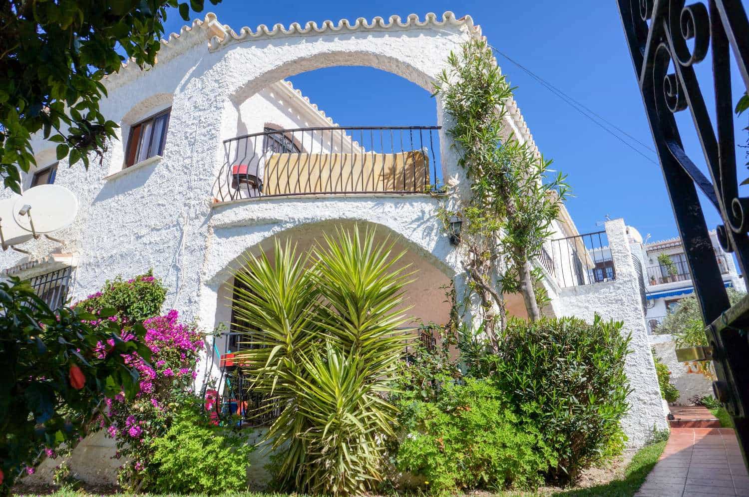 4 sovrum Villa till salu i Nerja med pool - 450 000 € (Ref: 9256719)