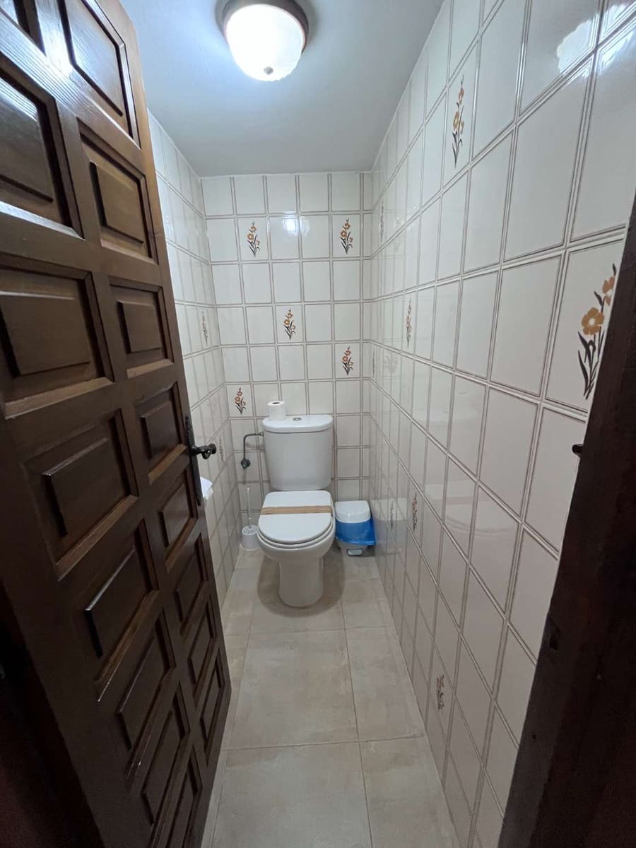 4 sovrum Villa till salu i Nerja med pool - 450 000 € (Ref: 9256719)