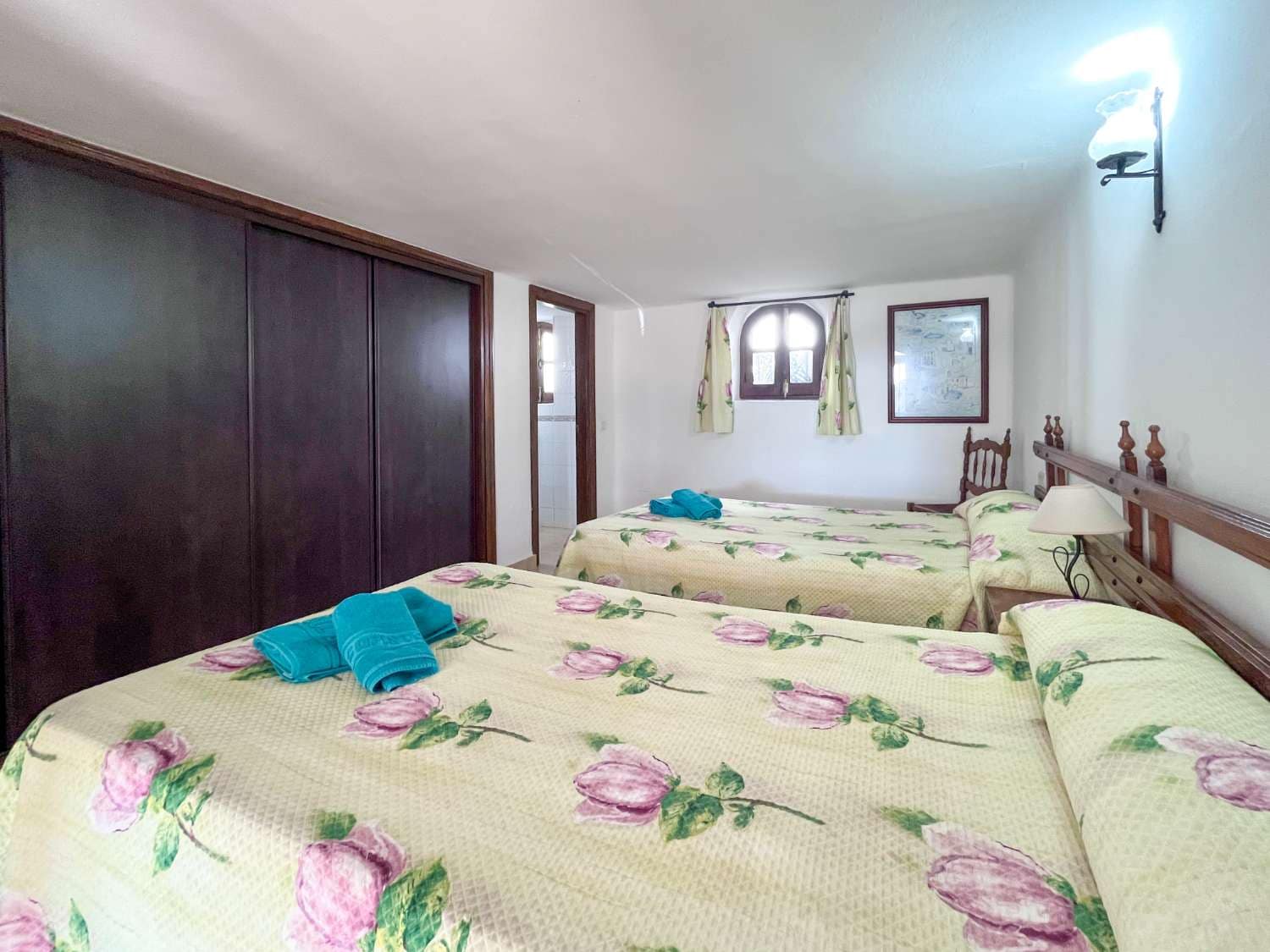 4 sovrum Villa till salu i Nerja med pool - 450 000 € (Ref: 9256719)