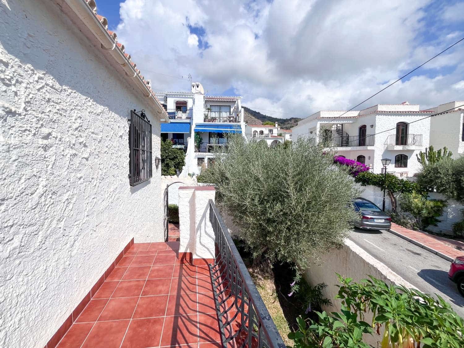 4 sovrum Villa till salu i Nerja med pool - 450 000 € (Ref: 9256719)