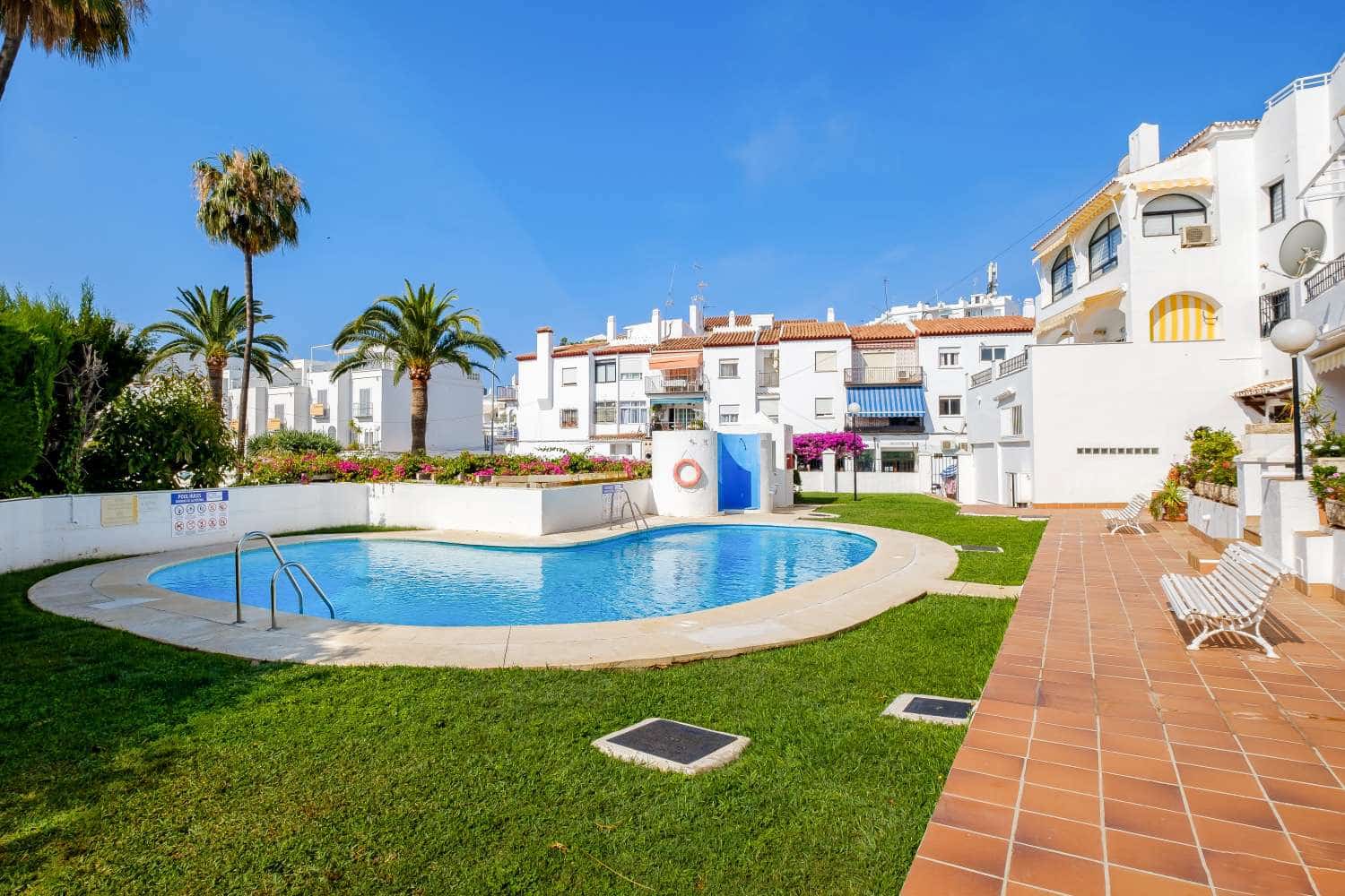 2 soverom Strandleiligheter til salgs i Nerja med svømmebasseng - € 499 000 (Ref: 9272054)