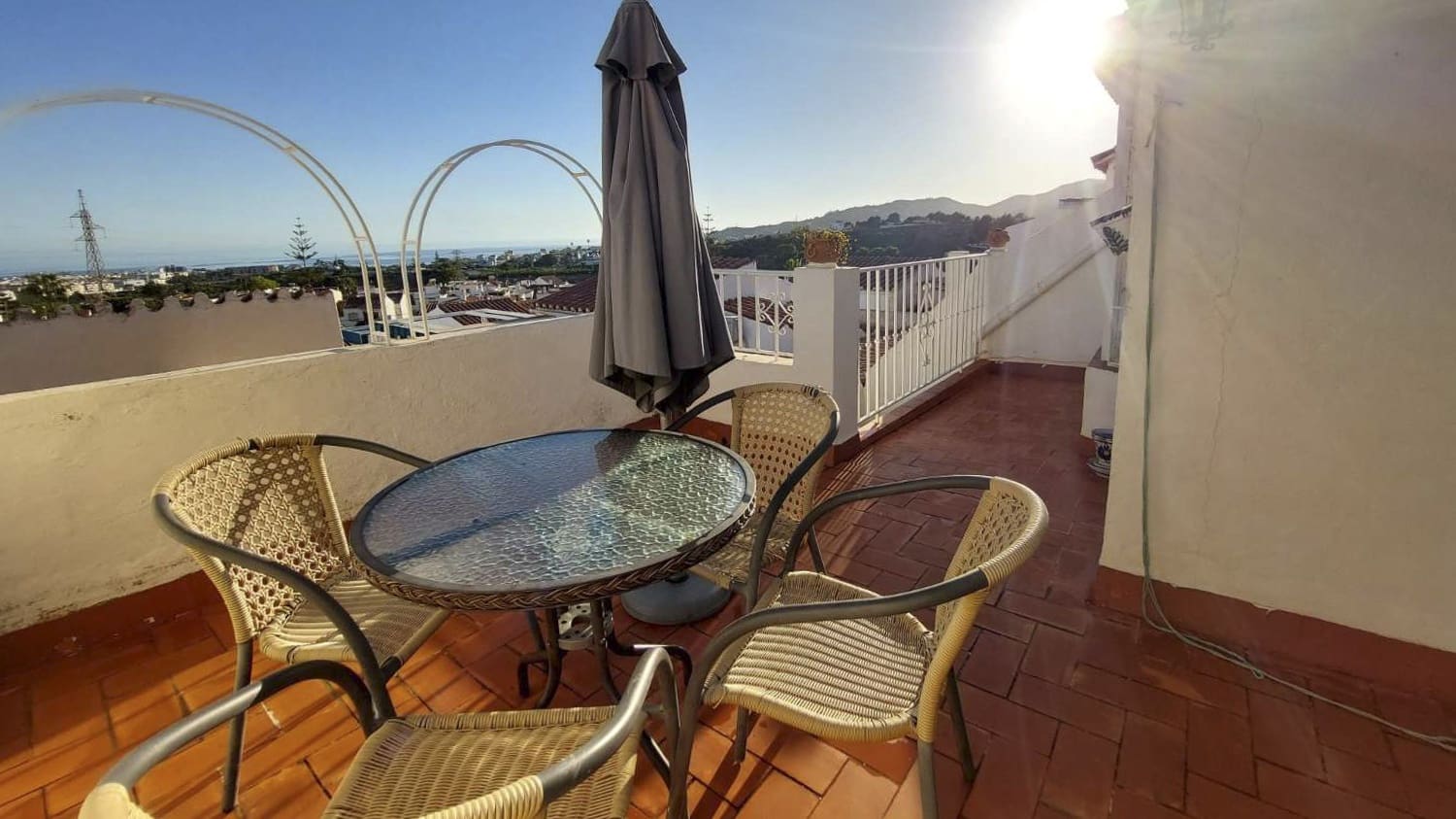 3 chambre Villa/Maison Mitoyenne à vendre à Nerja avec piscine - 325 000 € (Ref: 9290950)