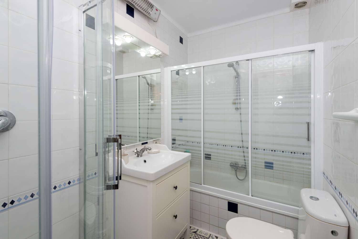 2 soverom Rekkehus til salgs i Nerja med svømmebasseng - € 329 000 (Ref: 9374939)