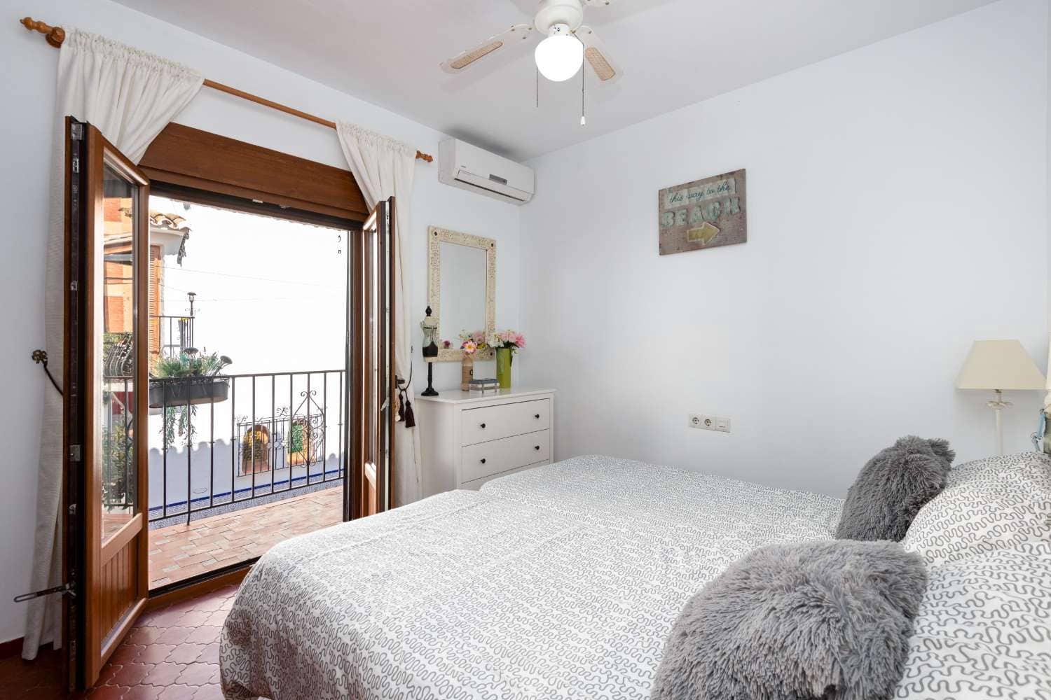 2 soverom Rekkehus til salgs i Nerja med svømmebasseng - € 329 000 (Ref: 9374939)