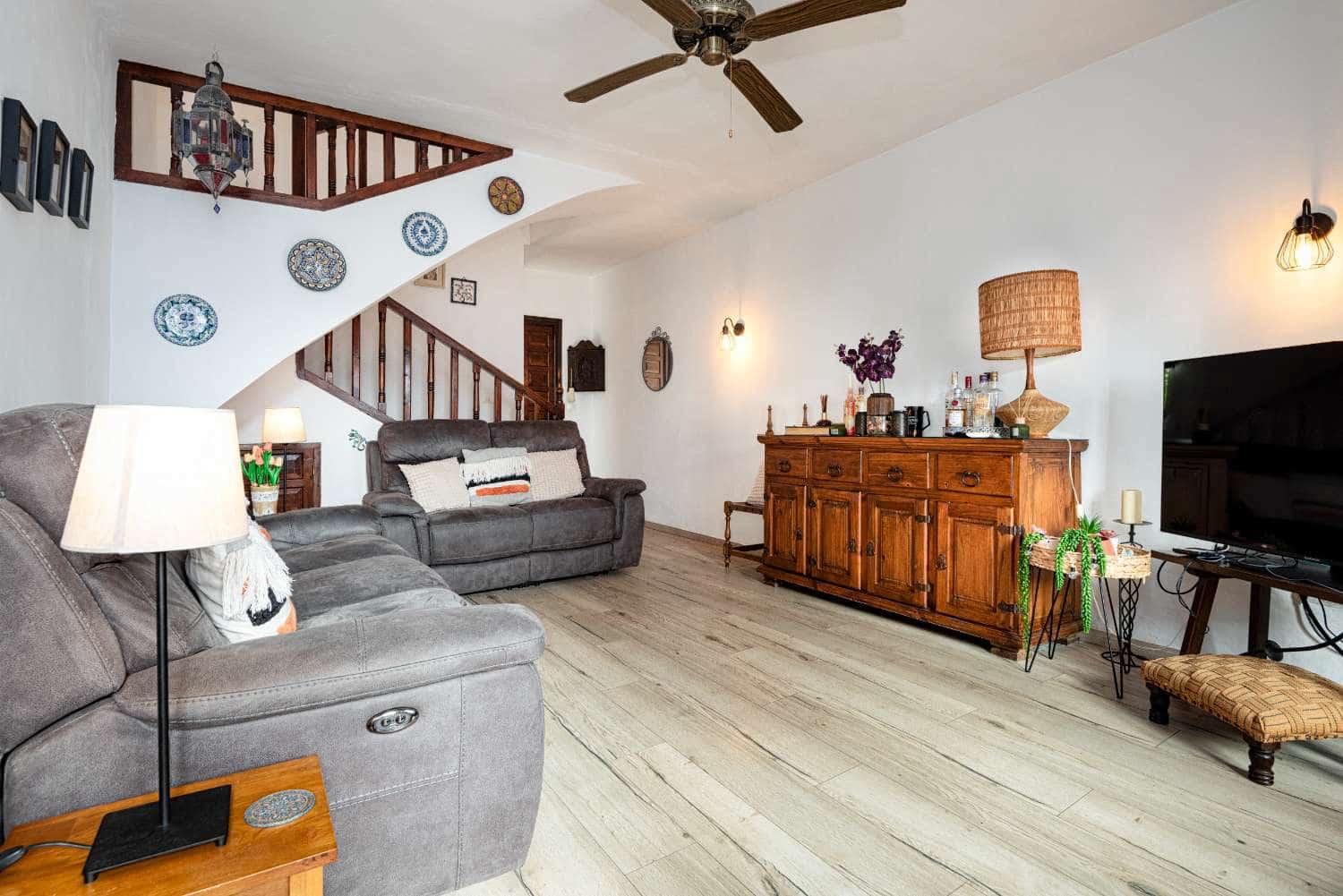 2 soverom Rekkehus til salgs i Nerja med svømmebasseng - € 329 000 (Ref: 9374939)