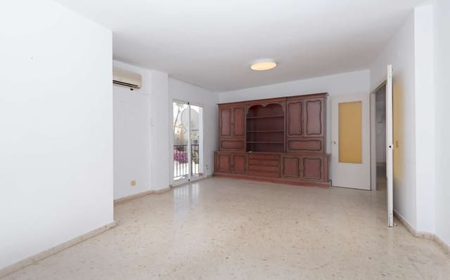 4 bedroom Apartment for sale in Nerja - € 350,000 (Ref: 9376555)