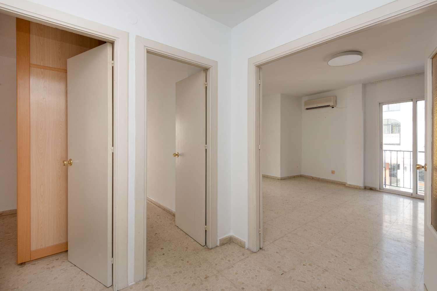 4 bedroom Apartment for sale in Nerja - € 350,000 (Ref: 9376555)