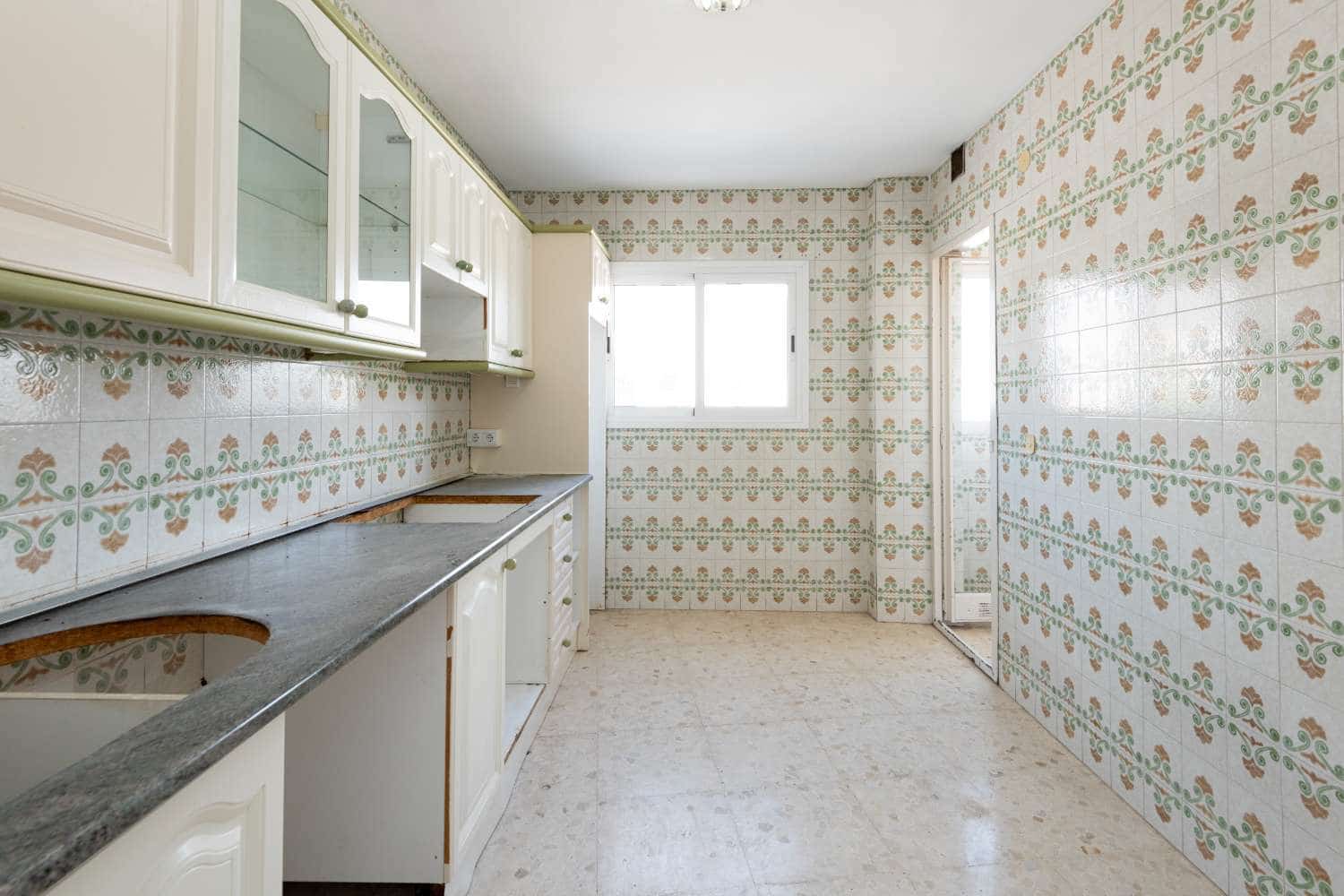 4 bedroom Apartment for sale in Nerja - € 350,000 (Ref: 9376555)