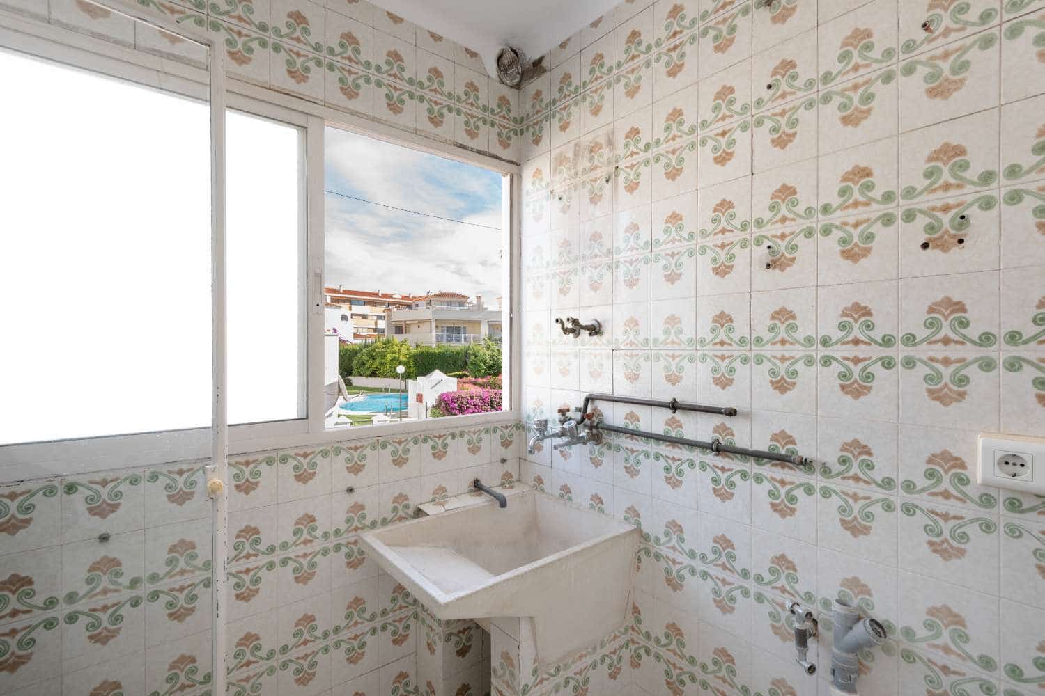 4 bedroom Apartment for sale in Nerja - € 350,000 (Ref: 9376555)