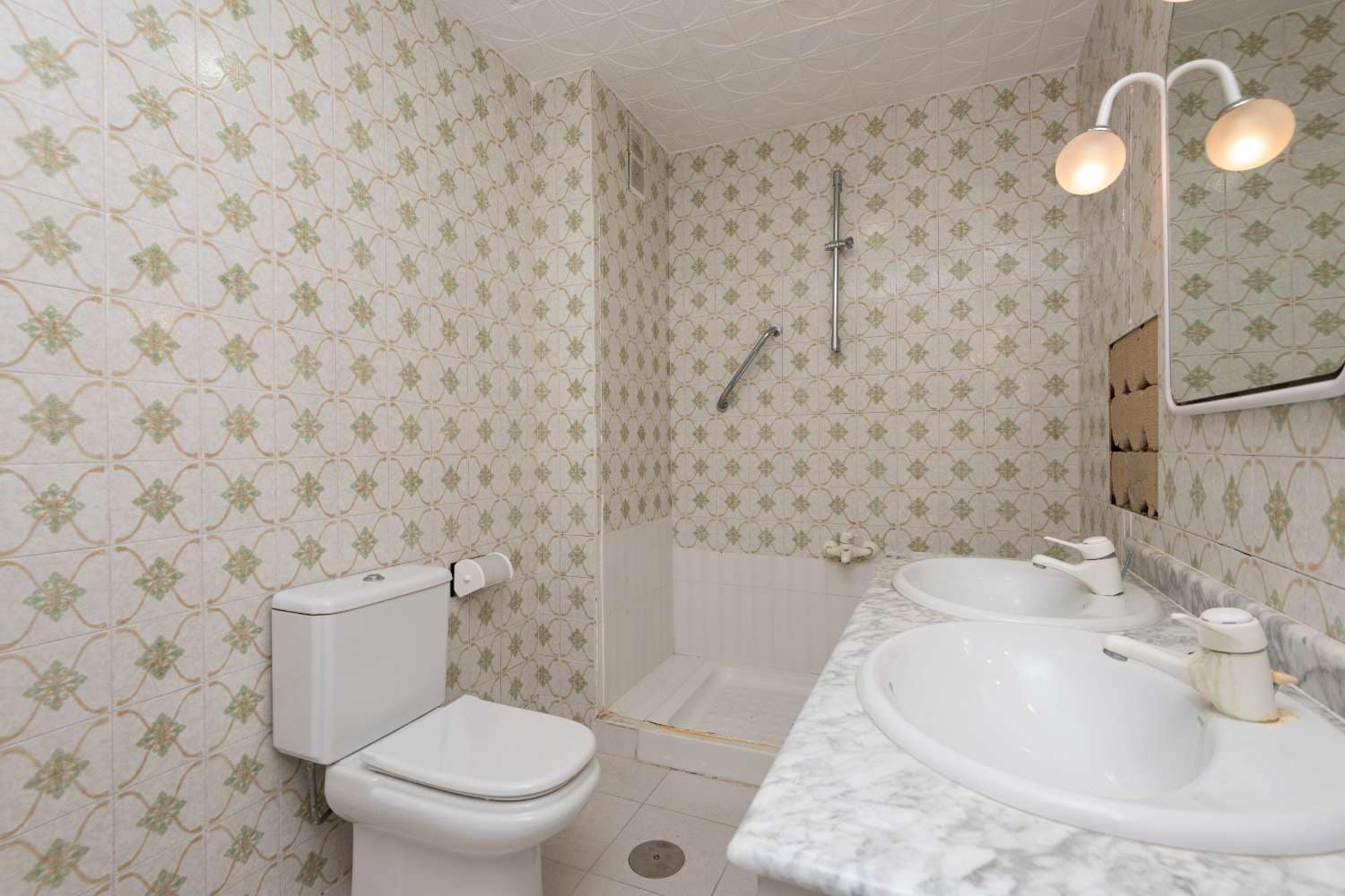 4 bedroom Apartment for sale in Nerja - € 350,000 (Ref: 9376555)