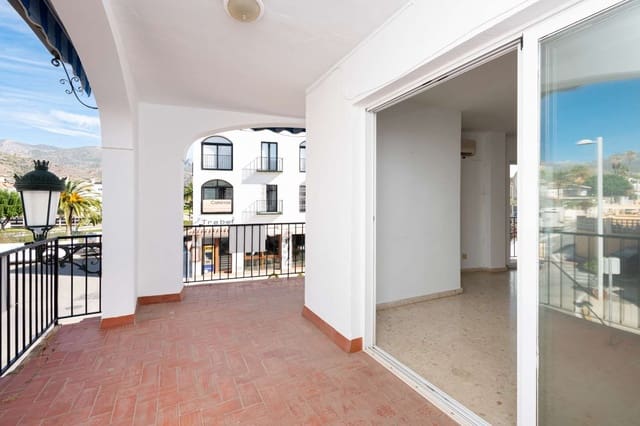 4 bedroom Apartment for sale in Nerja - € 350,000 (Ref: 9376555)