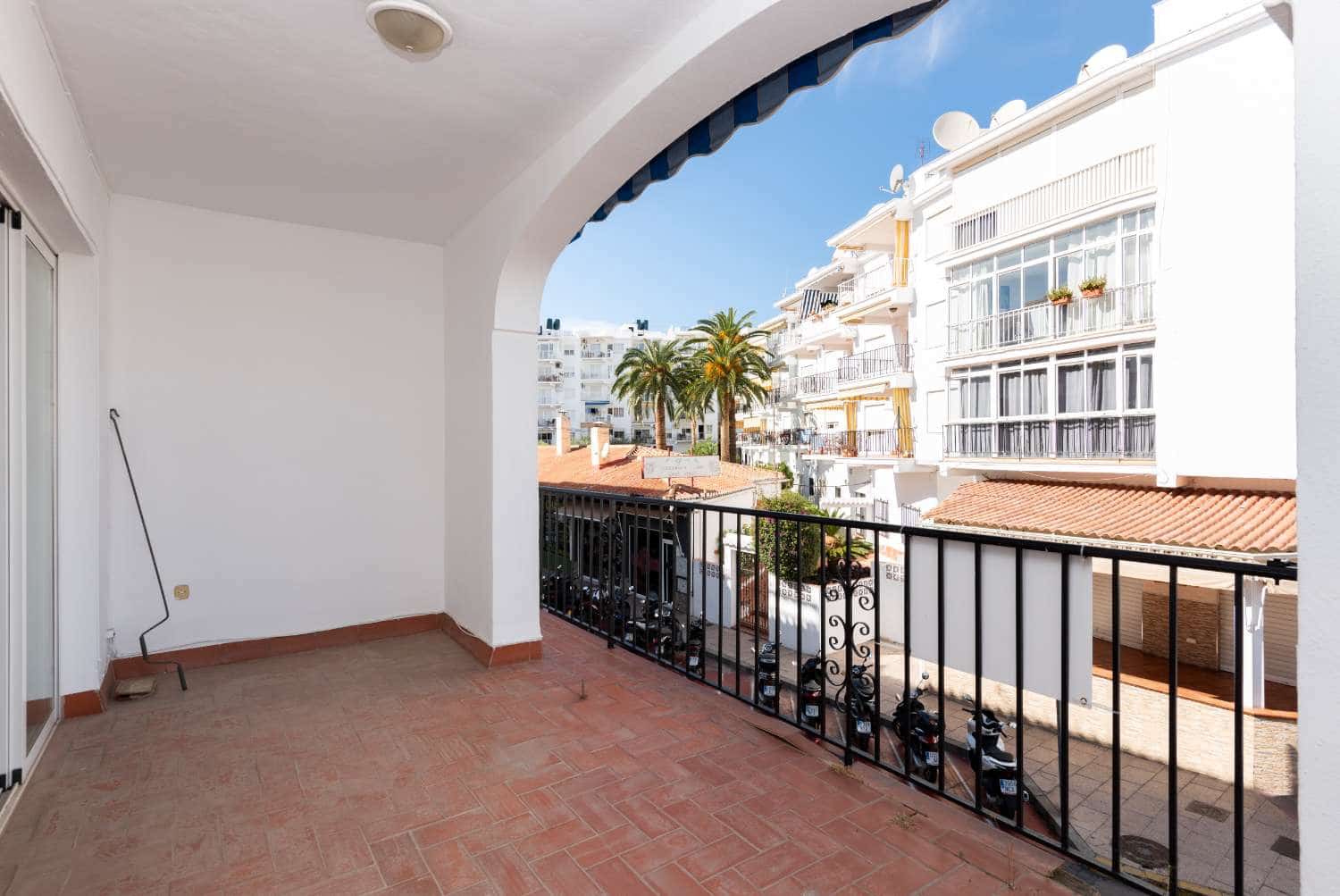 4 bedroom Apartment for sale in Nerja - € 350,000 (Ref: 9376555)