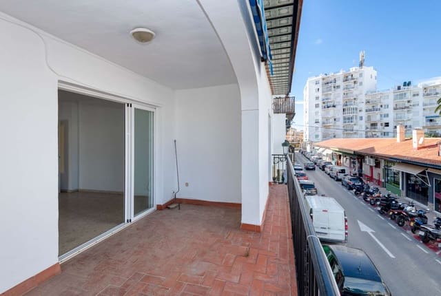 4 bedroom Apartment for sale in Nerja - € 350,000 (Ref: 9376555)