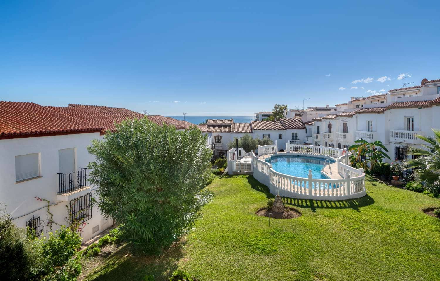 1 chambre Appartement à vendre à Nerja avec piscine - 299 000 € (Ref: 9418893)