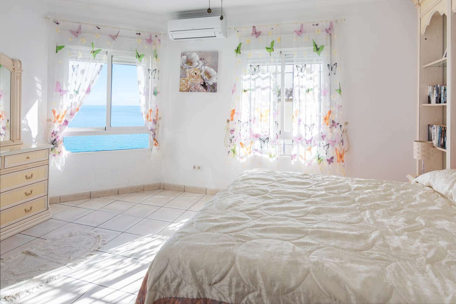 4 sovrum Villa till salu i Torrox med pool garage - 795 000 € (Ref: 9424263)