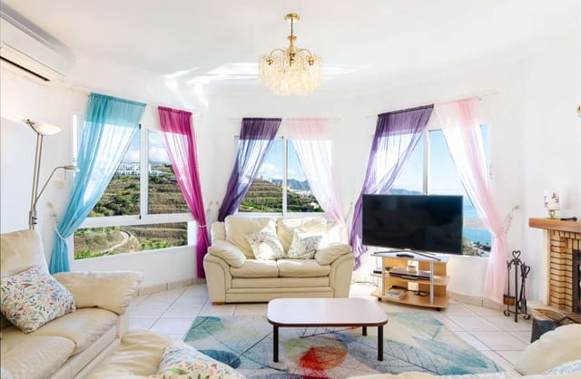 4 camera da letto Villa in vendita in Torrox con piscina garage - 795.000 € (Rif: 9424263)