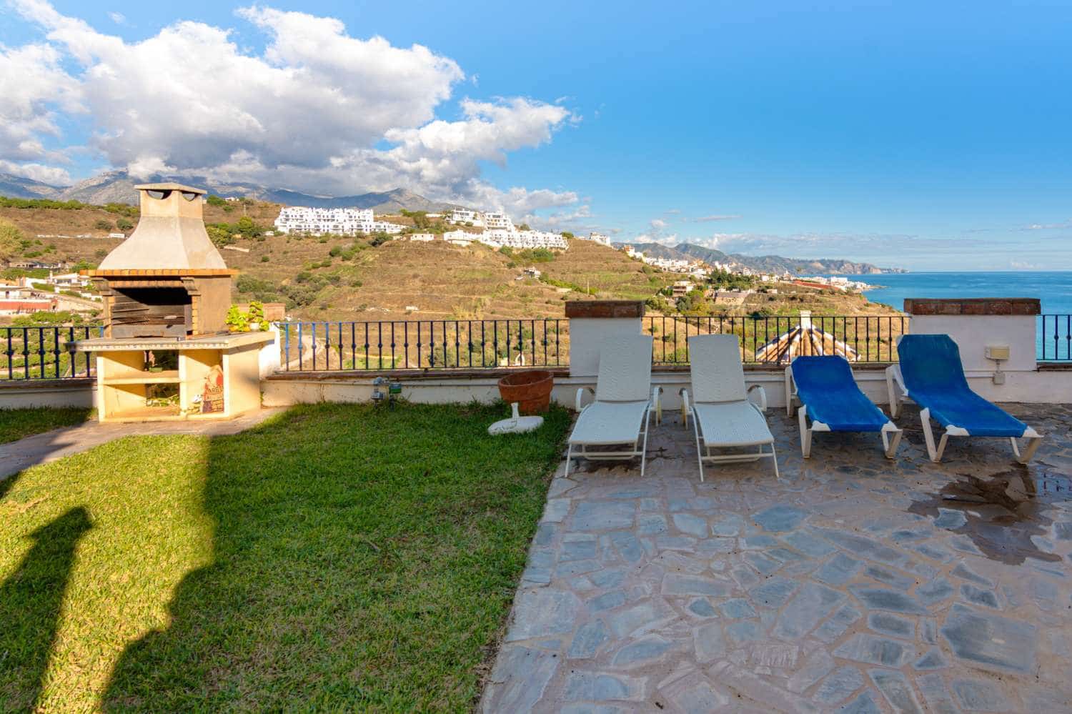 4 sovrum Villa till salu i Torrox med pool garage - 795 000 € (Ref: 9424263)