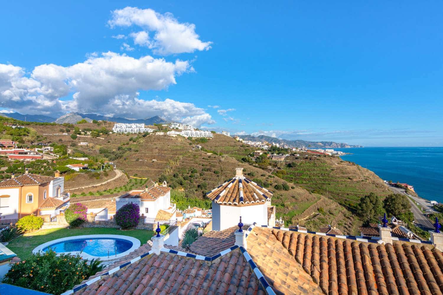 4 sovrum Villa till salu i Torrox med pool garage - 795 000 € (Ref: 9424263)