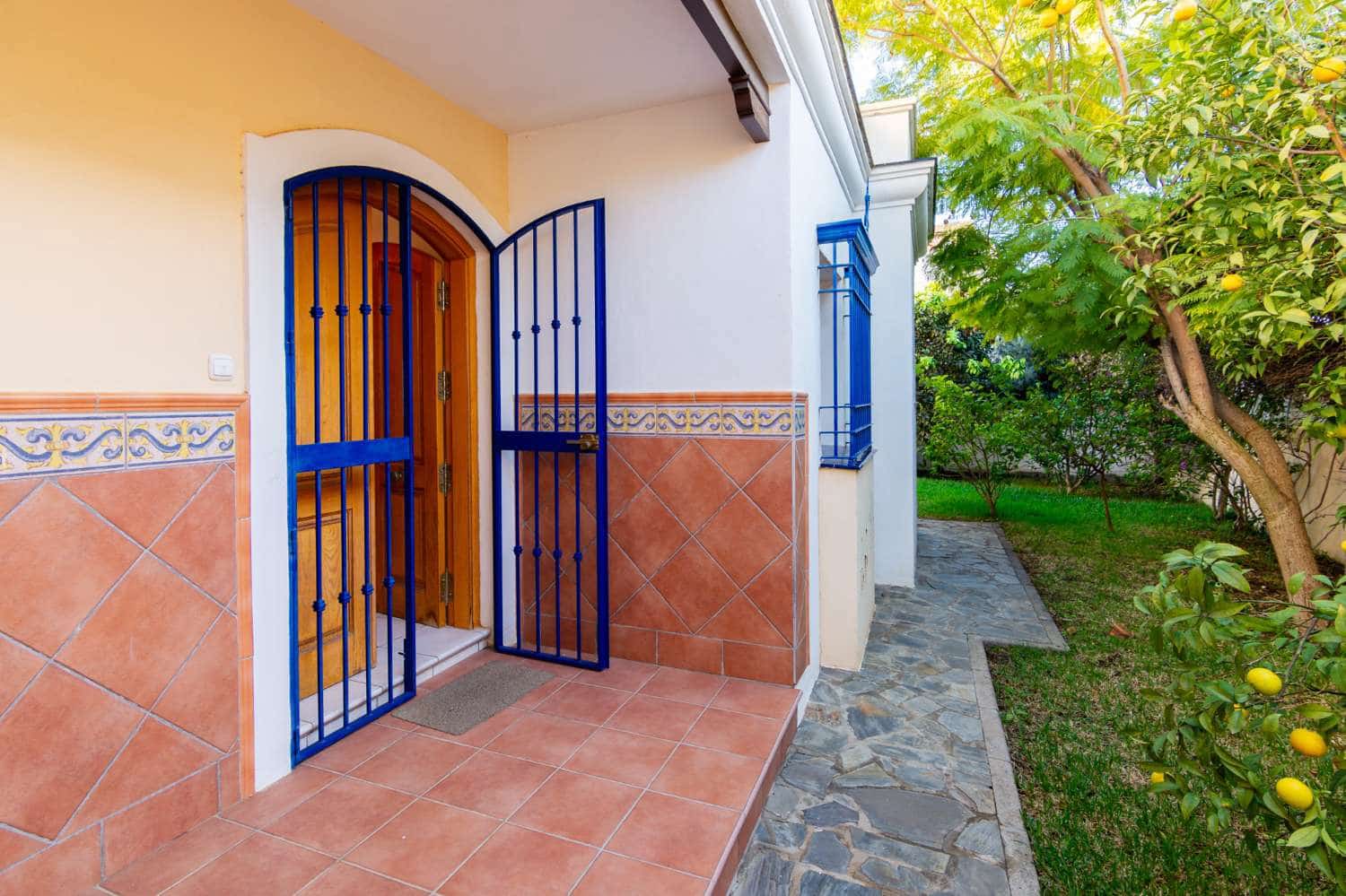 4 sovrum Villa till salu i Torrox med pool garage - 795 000 € (Ref: 9424263)