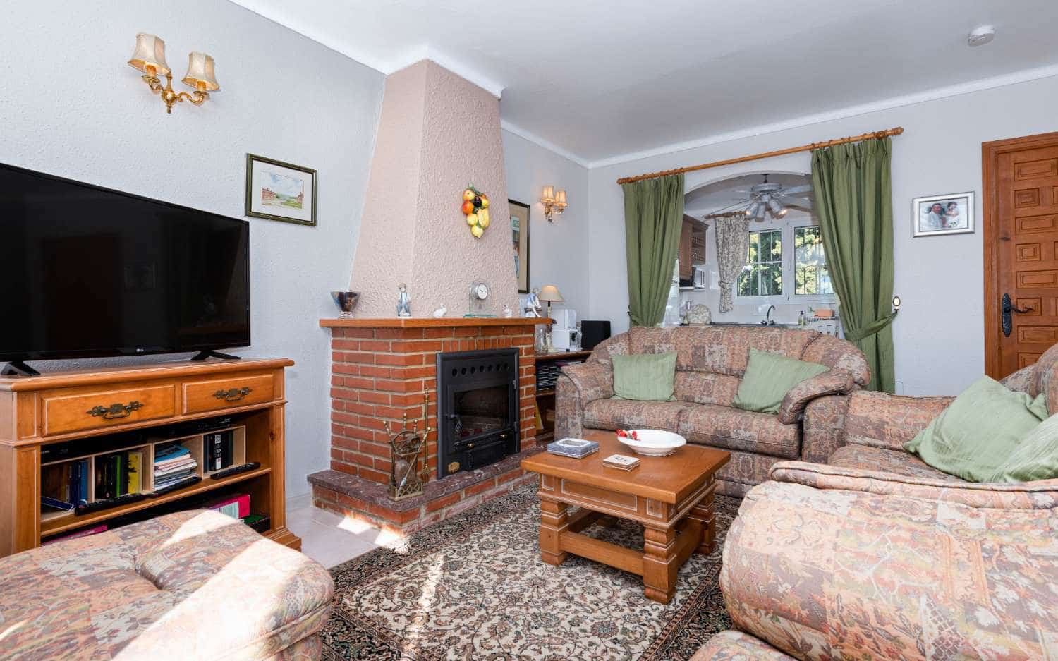 3 camera da letto Villetta a Schiera in vendita in Nerja con piscina garage - 399.000 € (Rif: 9436646)