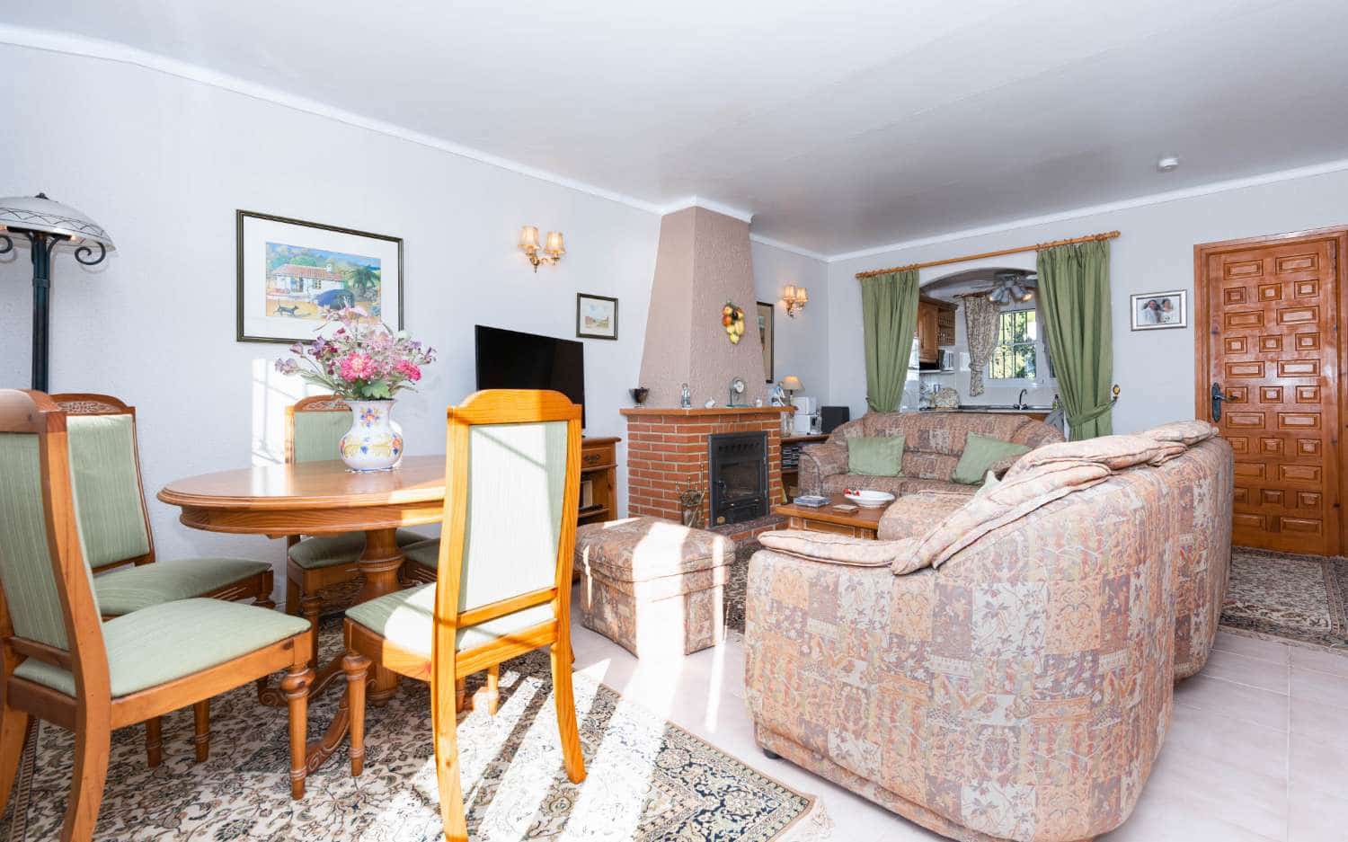 3 camera da letto Villetta a Schiera in vendita in Nerja con piscina garage - 399.000 € (Rif: 9436646)