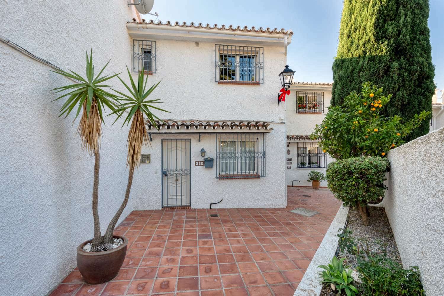 3 bedroom Terraced Villa for sale in Nerja with pool garage - € 399,000 (Ref: 9436646)