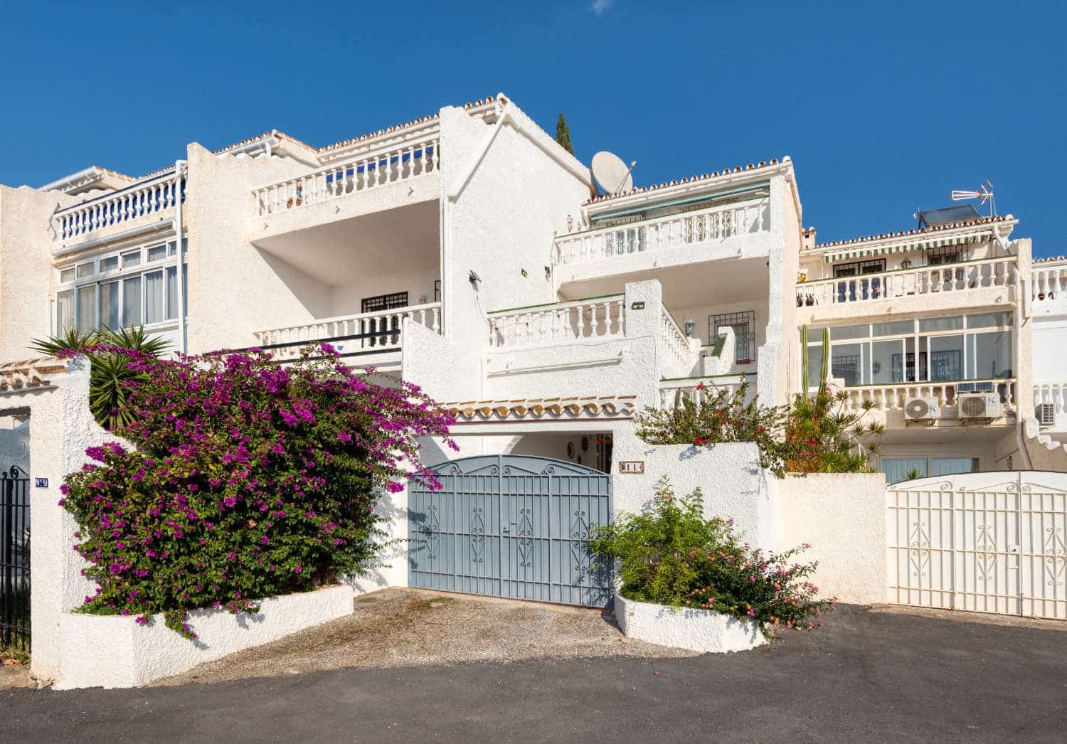3 bedroom Terraced Villa for sale in Nerja with pool garage - € 399,000 (Ref: 9436646)