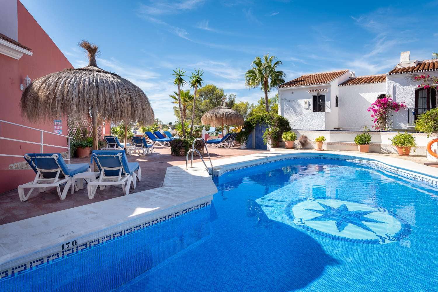 2 quarto Apartamento para venda em Nerja com piscina - 289 000 € (Ref: 9501823)