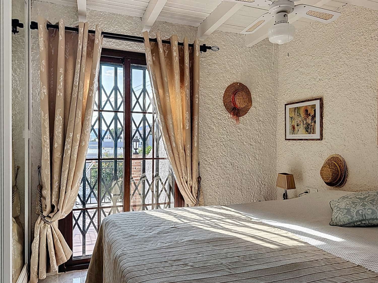 2 chambre Appartement à vendre à Nerja avec piscine - 289 000 € (Ref: 9503811)