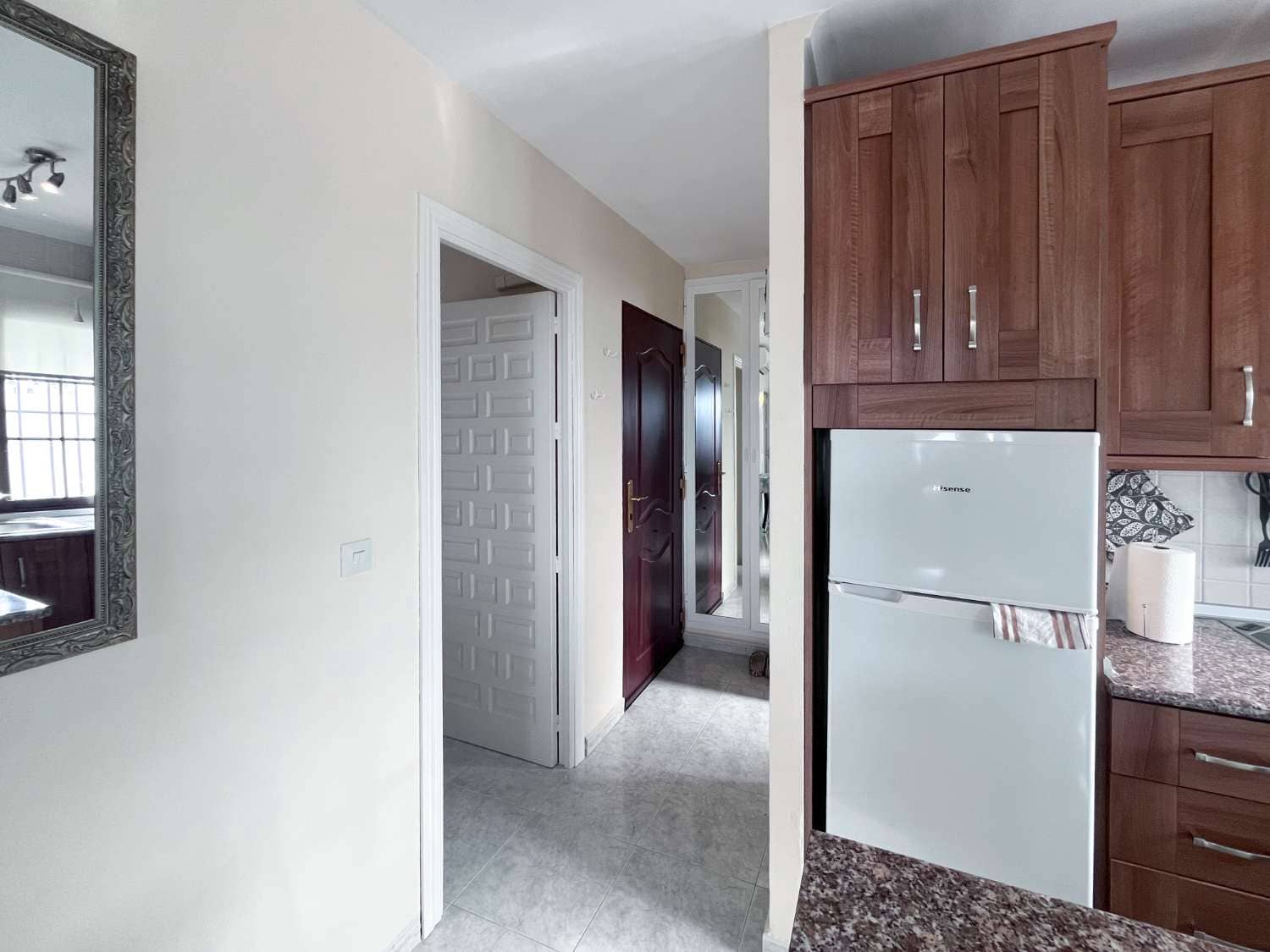 2 makuuhuone Asunto myytävänä paikassa Nerja mukana uima-altaan - 289 000 € (Ref: 9503811)