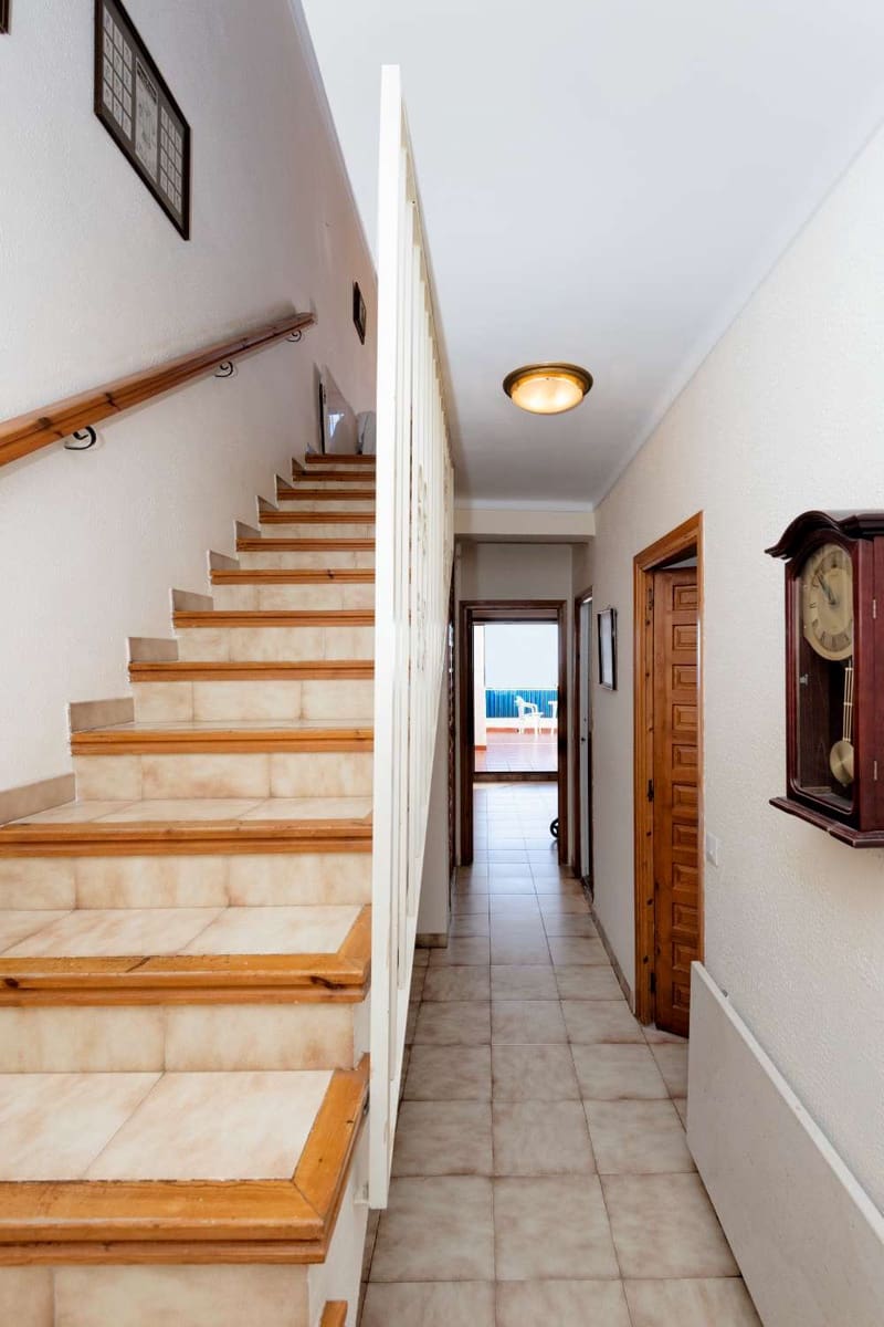 2 soveværelse Rækkehus til salg i Nerja med swimmingpool garage - € 379.000 (Ref: 9535613)