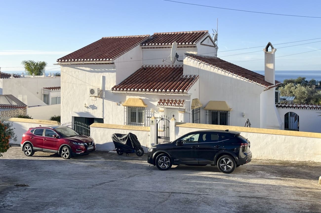 3 Zimmer Villa zu verkaufen in Maro mit Pool - 399.000 € (Ref: 9543002)