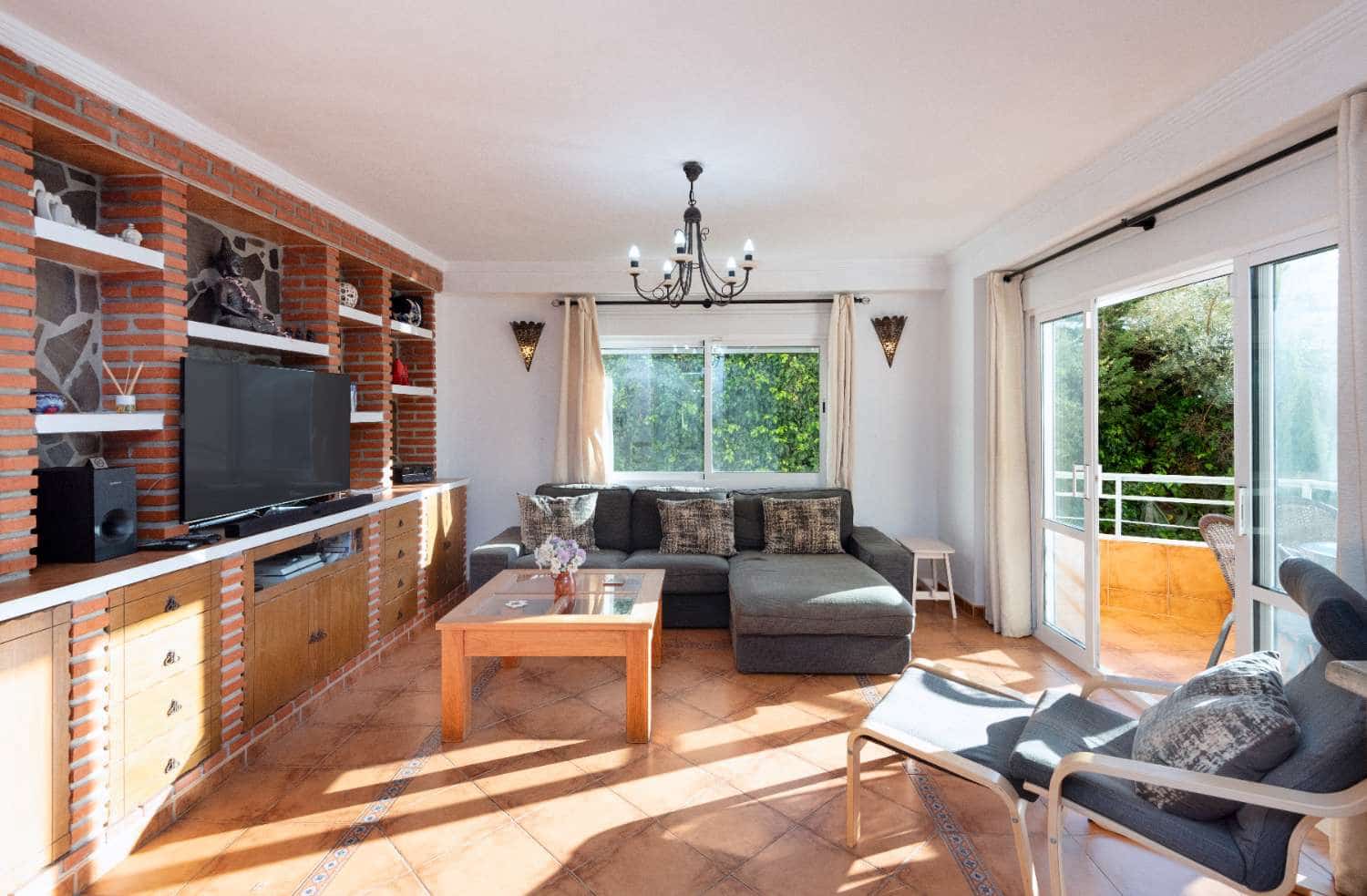 2 sypialnia Apartament przy plaży na sprzedaż w Nerja z basenem - 279 000 € (Ref: 9560874)