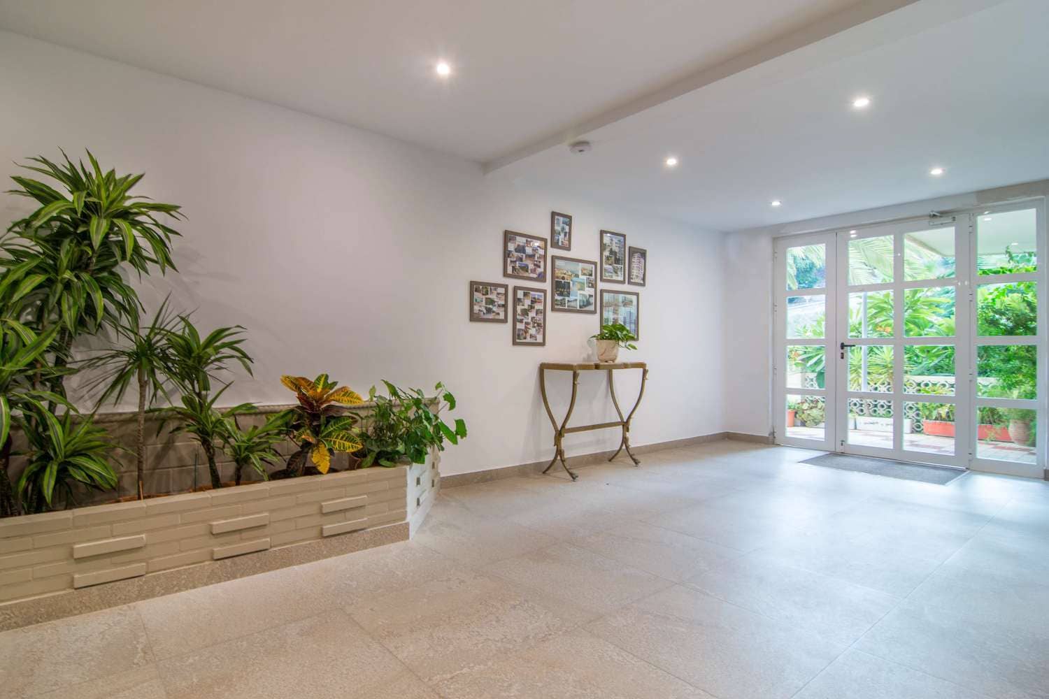 2 sypialnia Apartament przy plaży na sprzedaż w Nerja z basenem - 279 000 € (Ref: 9560874)