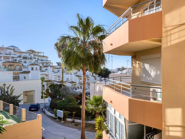 2 makuuhuone Ranta-asunto myytävänä paikassa Burriana, Nerja mukana uima-altaan - 279 000 € (Ref: 9560874)