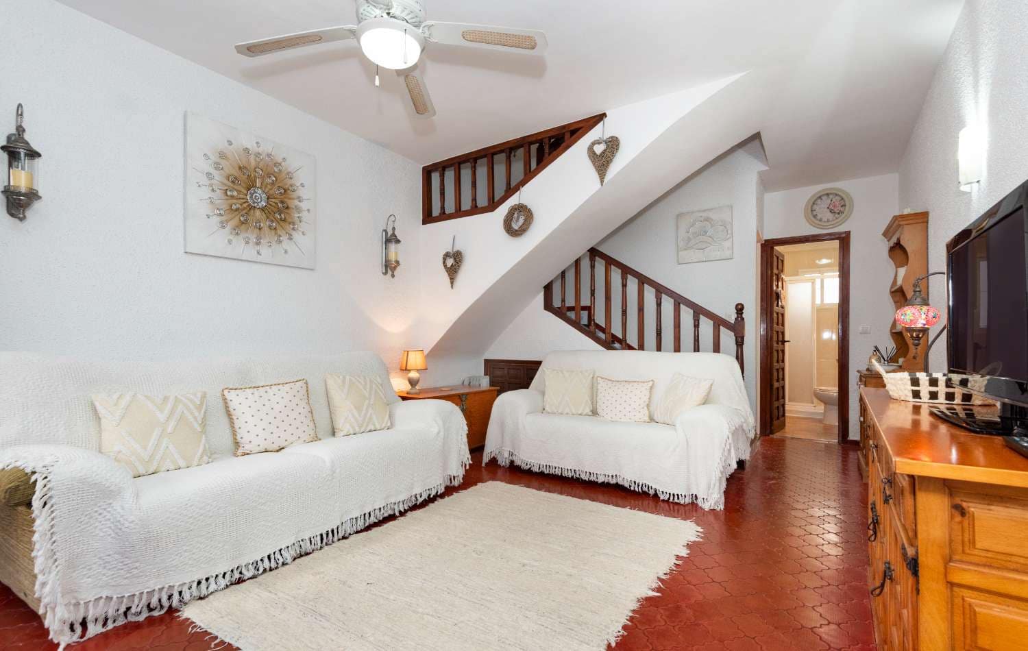 2 slaapkamer Rijtjeshuis te koop in Nerja met zwembad - € 329.000 (Ref: 9600984)