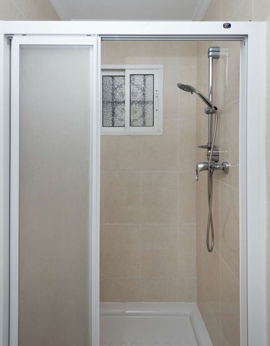 2 slaapkamer Rijtjeshuis te koop in Nerja met zwembad - € 329.000 (Ref: 9600984)