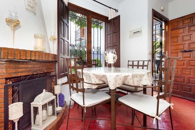 2 slaapkamer Rijtjeshuis te koop in Nueva Nerja, Nerja met zwembad - € 329.000 (Ref: 9600984)