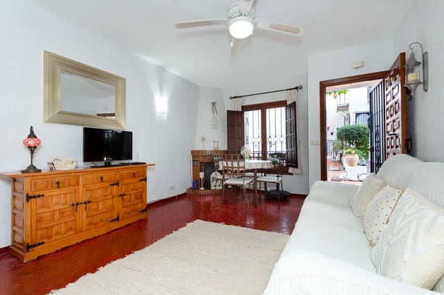 2 slaapkamer Rijtjeshuis te koop in Nueva Nerja, Nerja met zwembad - € 329.000 (Ref: 9600984)