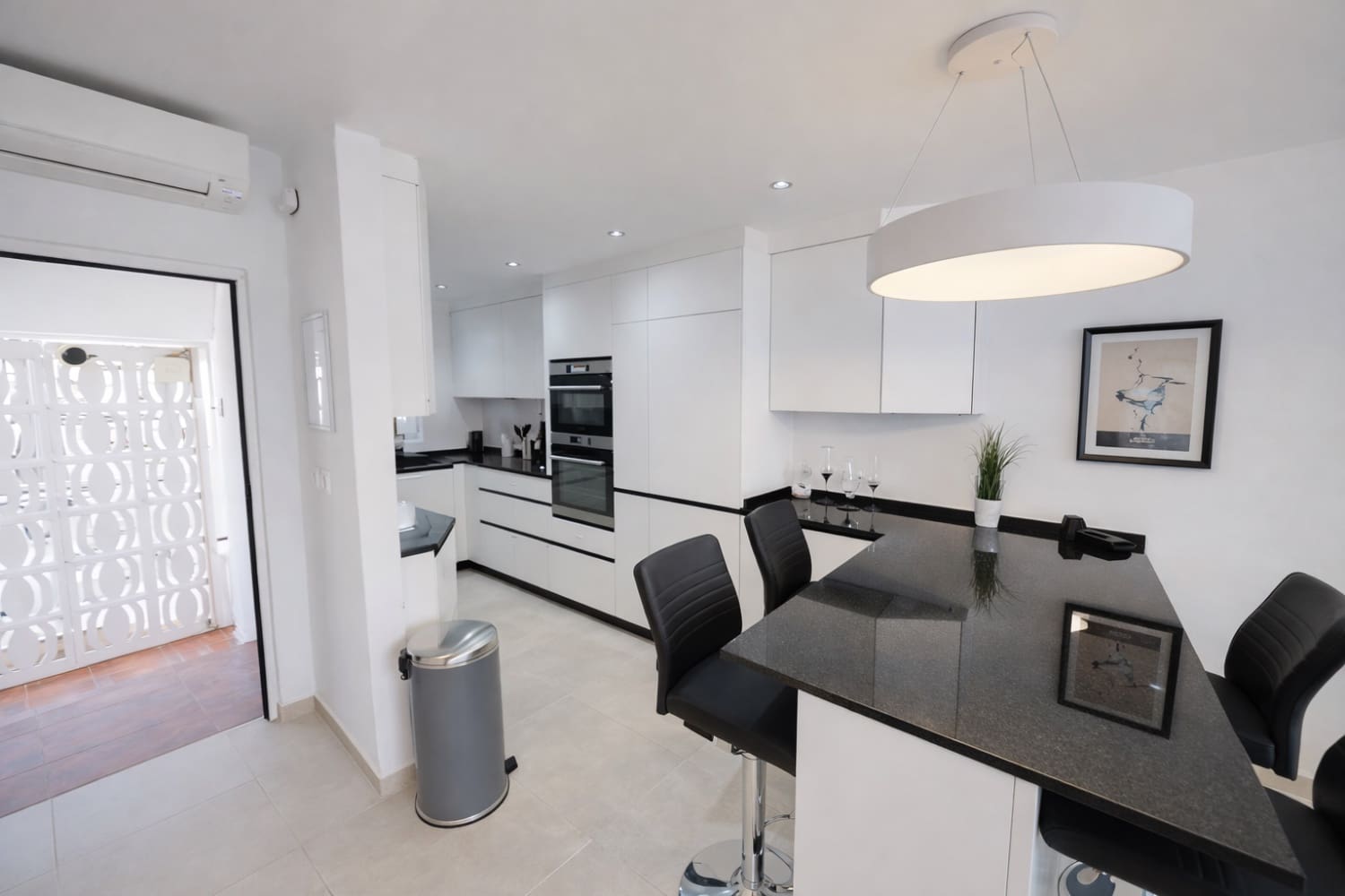 2 soverom Leilighet til salgs i Nerja med svømmebasseng - € 585 000 (Ref: 9604560)