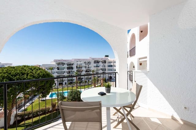 2 soverom Strandleiligheter til salgs i Centro, Nerja med svømmebasseng - € 585 000 (Ref: 9604560)