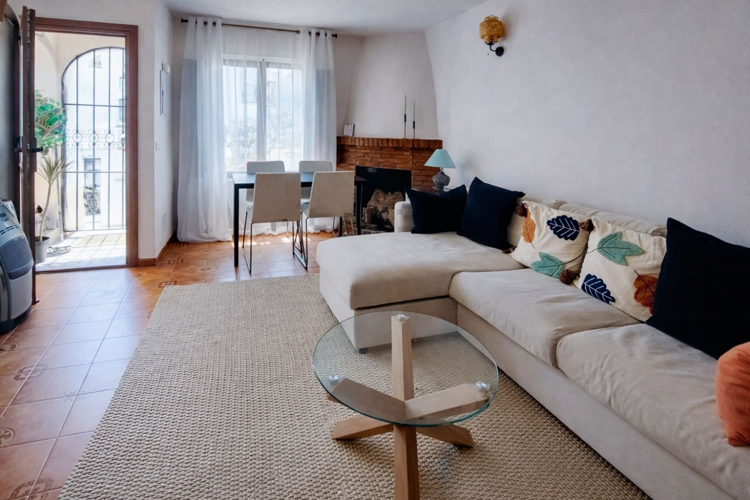 2 soveværelse Semi-Rækkehus til salg i Nerja med swimmingpool - € 329.000 (Ref: 9618888)