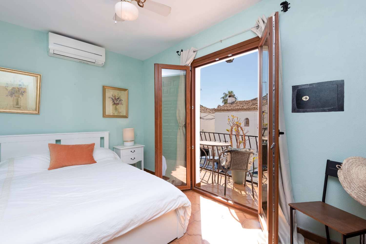 2 bedroom Semi-detached Villa for sale in Nerja with pool - € 329,000 (Ref: 9618888)