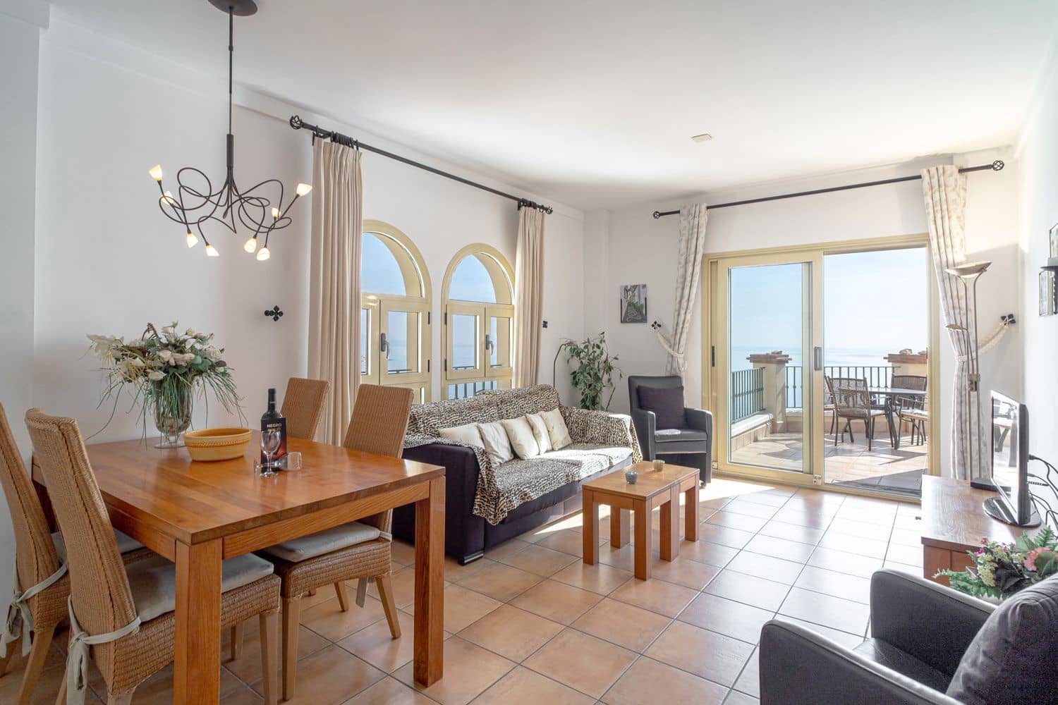 2 soverom Leilighet til salgs i El Penoncillo med svømmebasseng garasje - € 445 000 (Ref: 9627154)