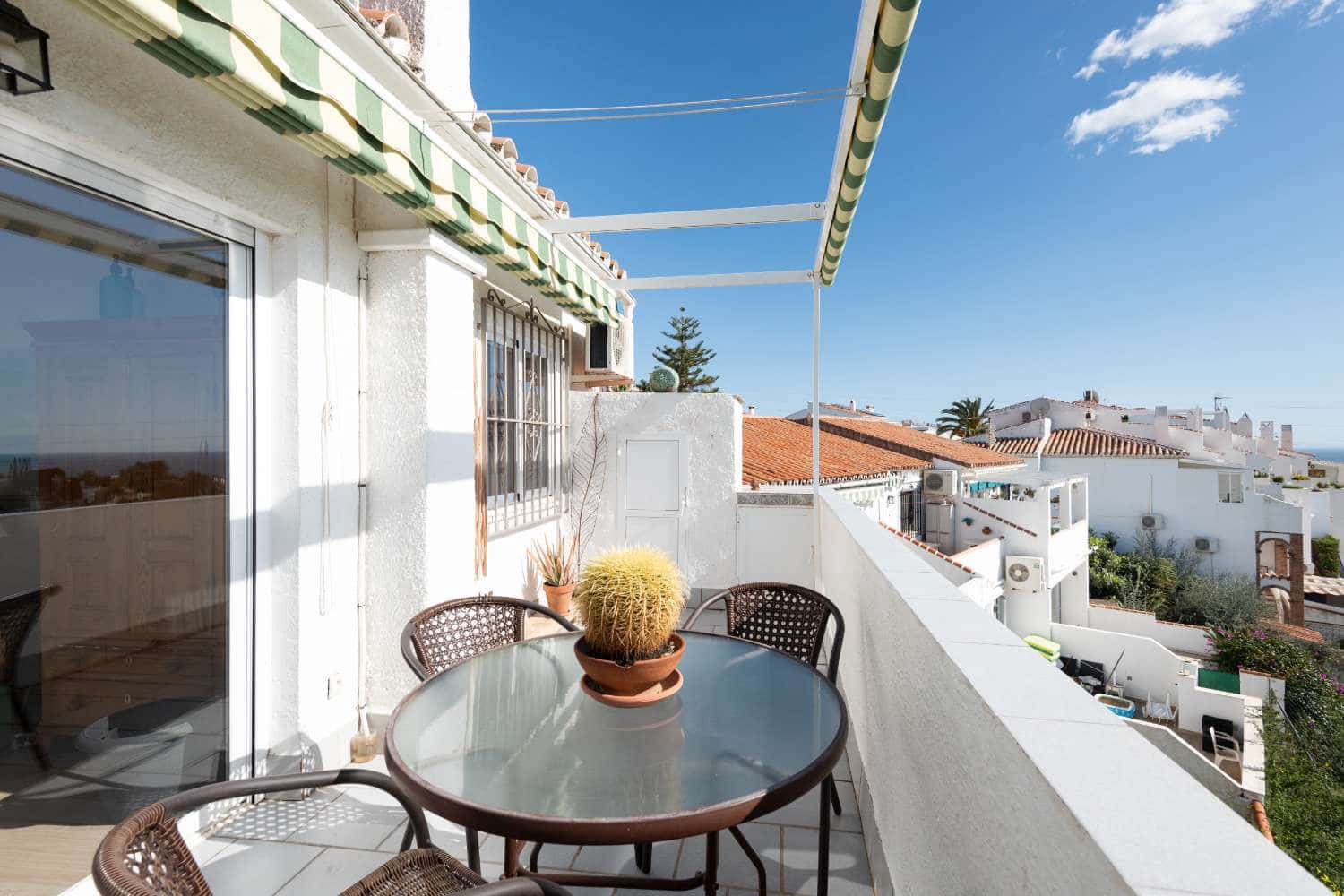 2 sovrum Lägenhet till salu i Nerja med pool - 239 000 € (Ref: 9658275)